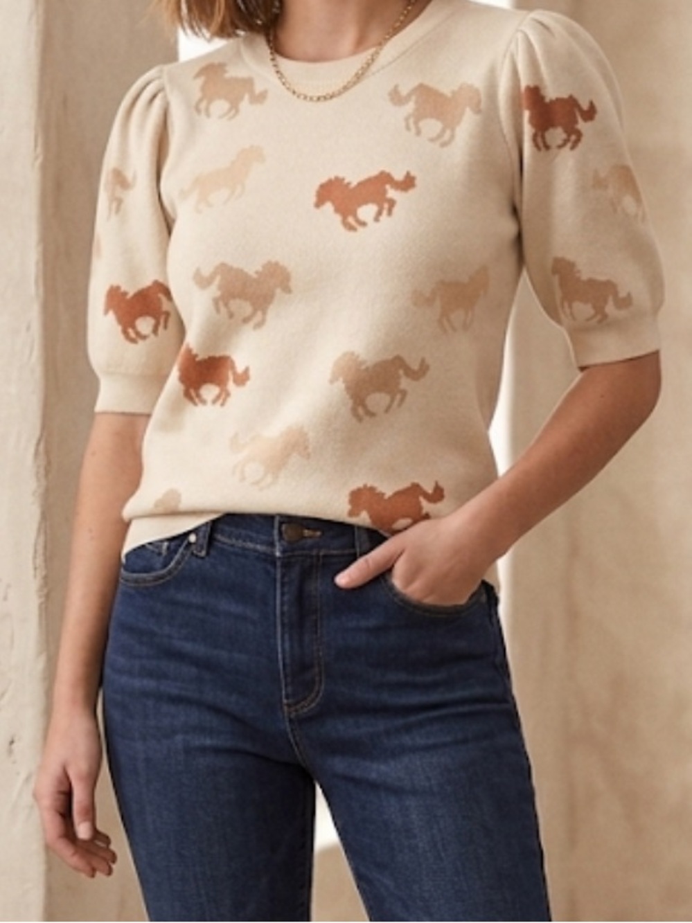Cream Puff-Sleeve Horse-Print Sweater Top! Excellent quality!! New! XL